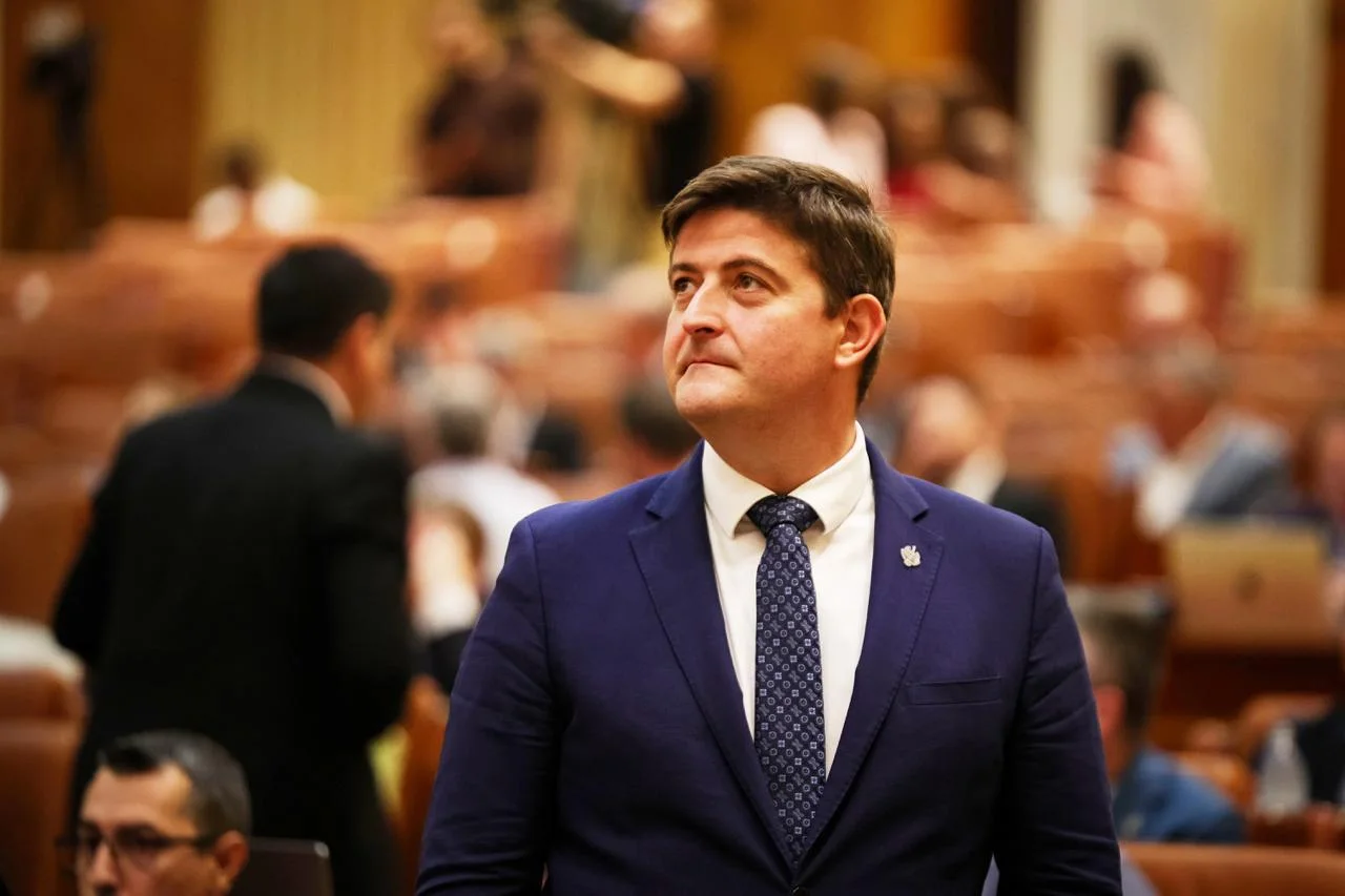 USR propune o soluție pentru ca averile demnitarilor să rămână publice după decizia CCR