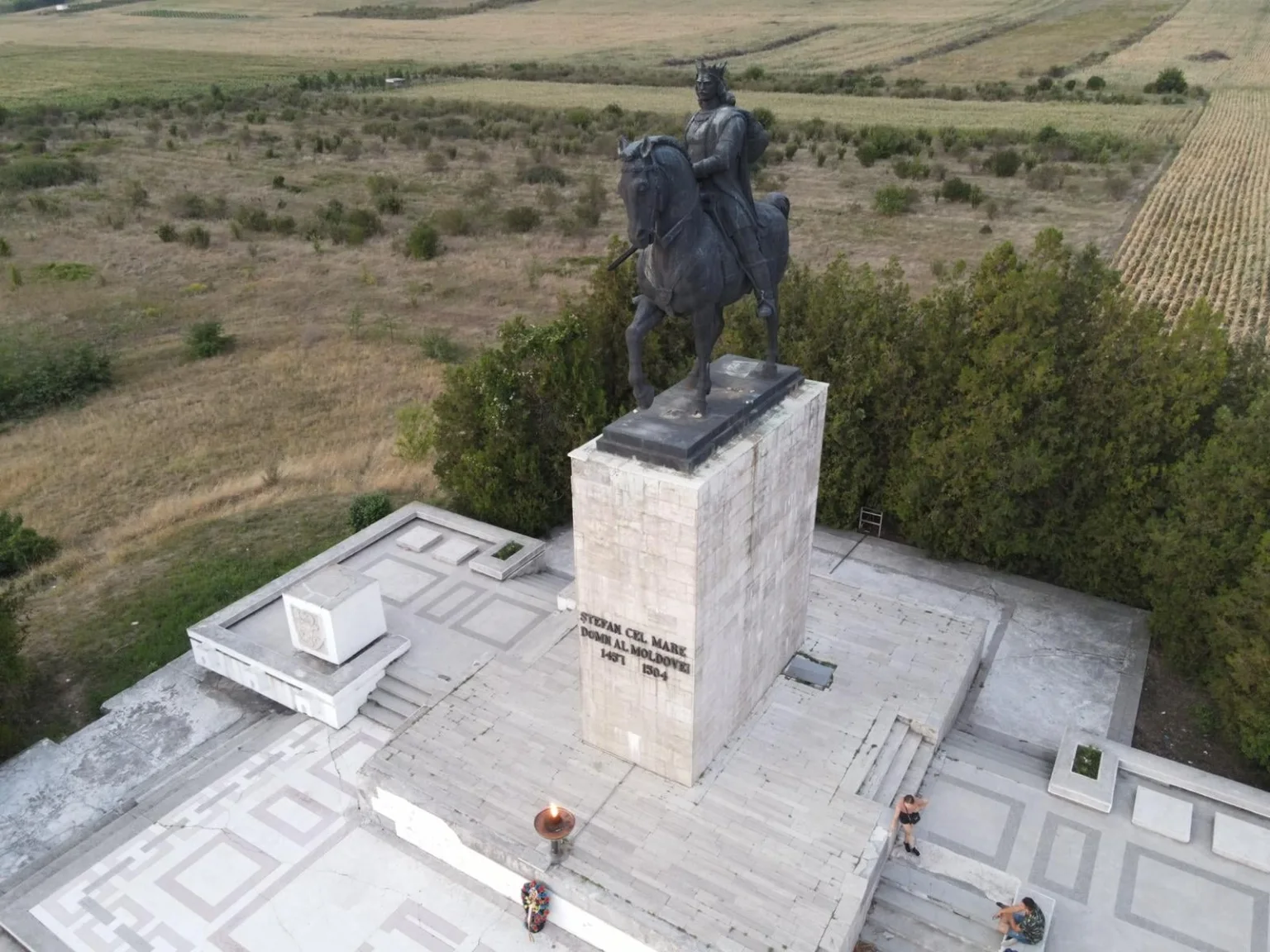 Podul Înalt, între memorie și decor. Ce facem cu istoria după ce se termină ceremonia?