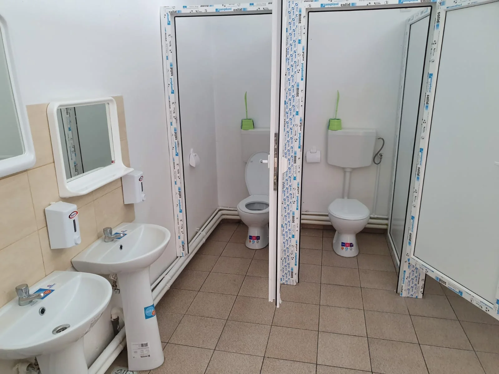 910.000 de lei pentru grupuri sanitare și utilități în școlile din județul Vaslui
